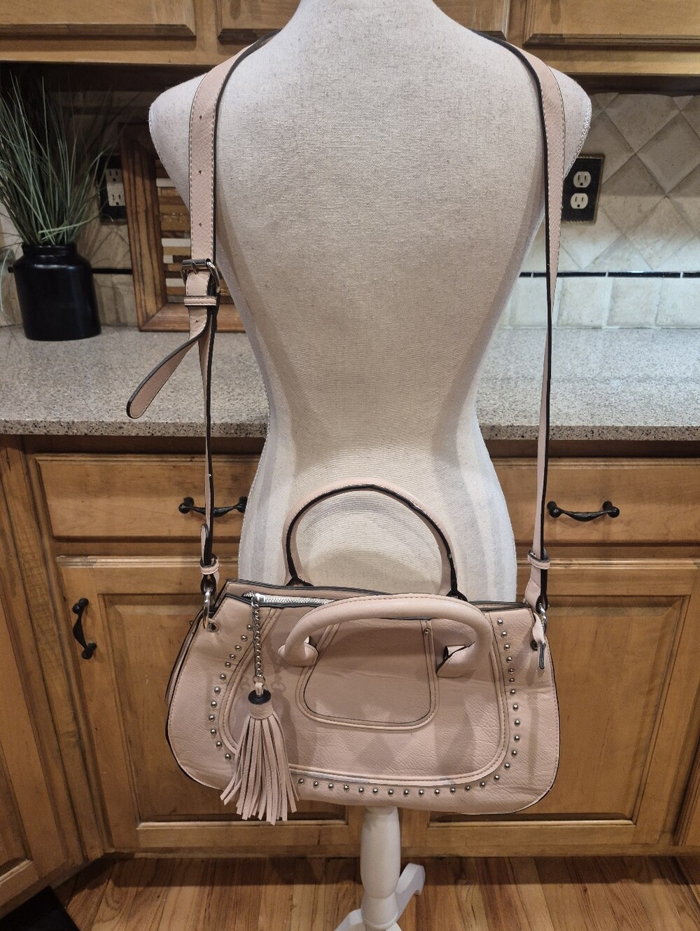 Vintage Franco Sarto Women’s Blush Pink Leather Crossbody Satchel